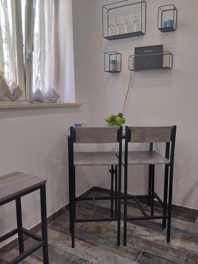 Casa Cesare Apartment โรม ภายนอก รูปภาพ