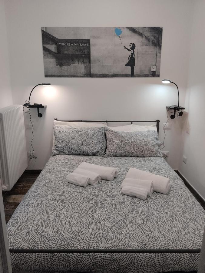 Casa Cesare Apartment โรม ภายนอก รูปภาพ