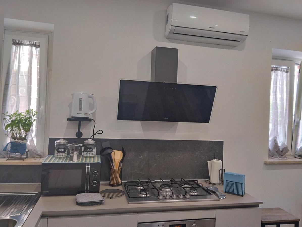 Casa Cesare Apartment โรม ภายนอก รูปภาพ
